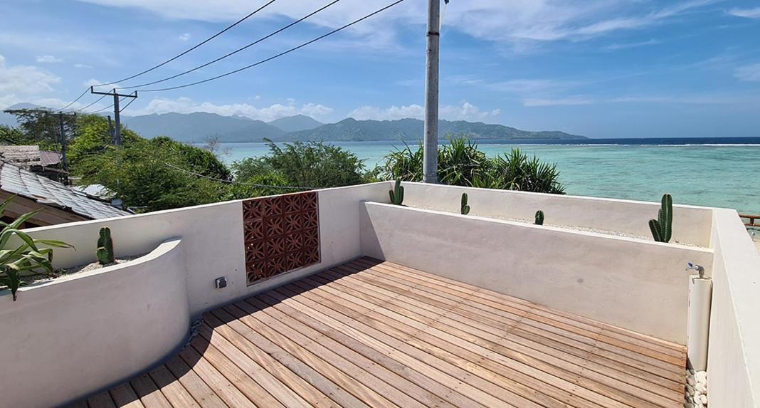 Shore Thing Gili Air Beachfront Apartment Exterior photo